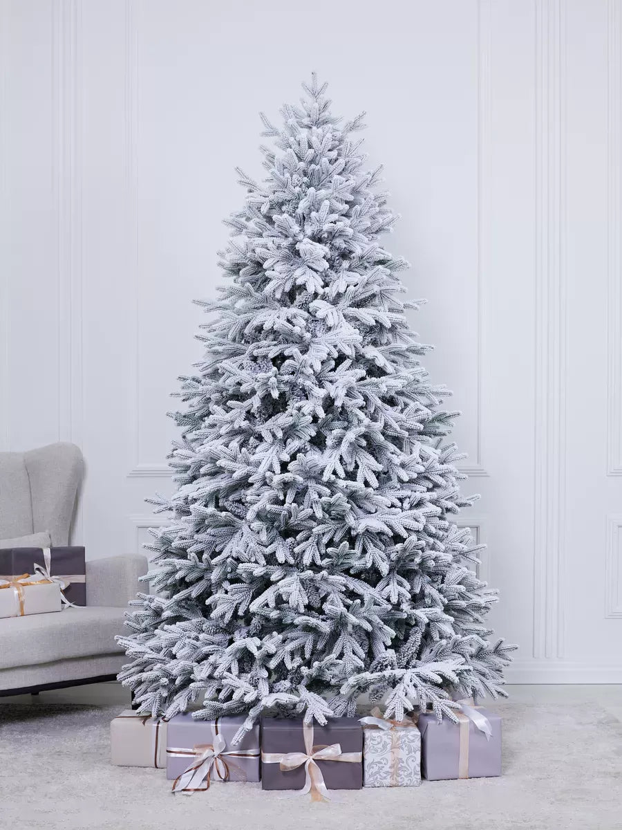 Versailles Christmas Tree