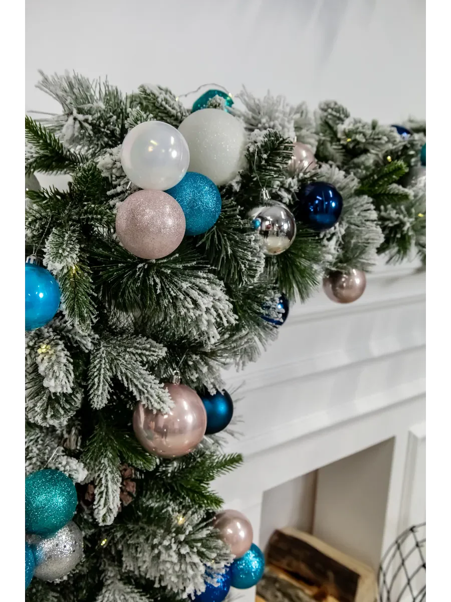 Garland Decorated with pines