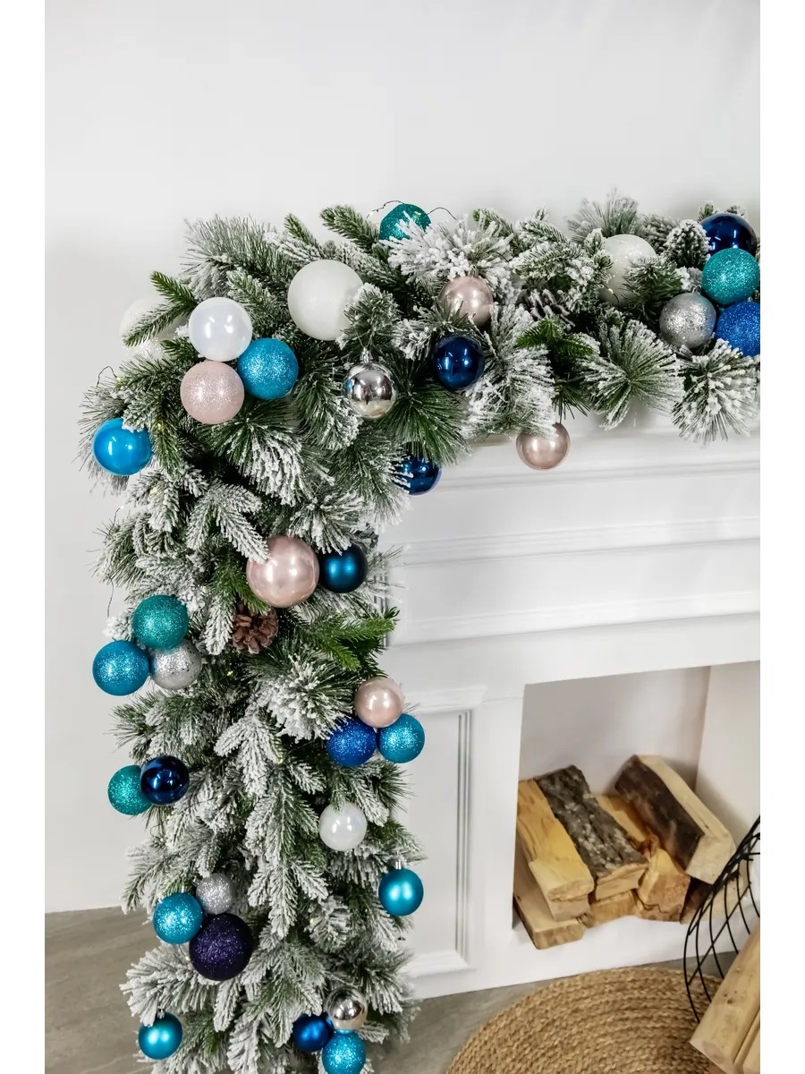 Garland Decorated with pines