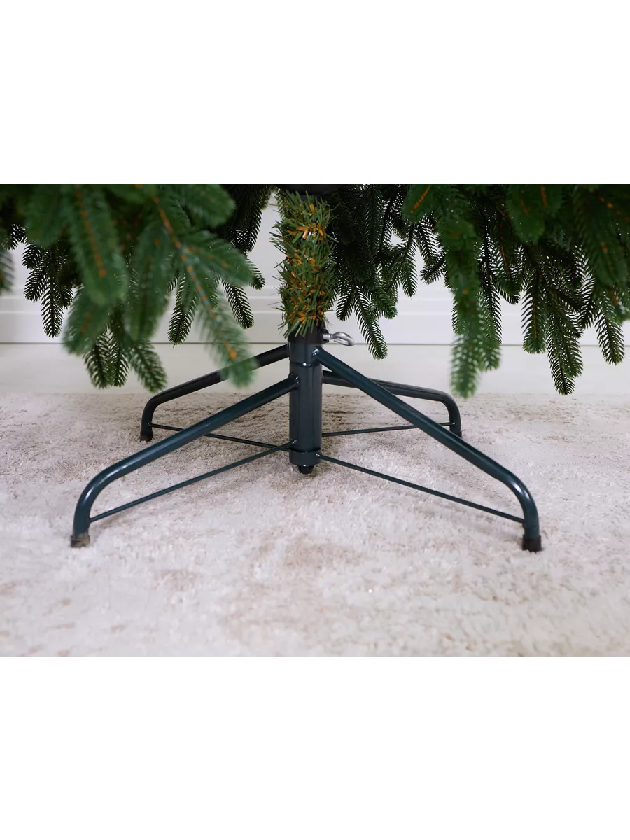 Cedar Christmas Tree